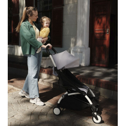 Прогулочная коляска Stokke YOYO³ цвет Stone рама White + Бампер