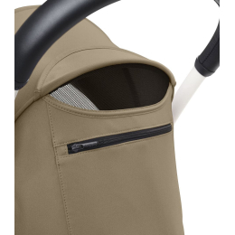 Прогулочная коляска Stokke YOYO³ цвет Toffee рама White + Бампер