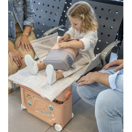 Чемодан с рюкзаком Stokke JetKids 2025 цвет Coral Pink (Кораллово-Розовый)