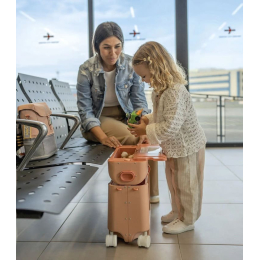 Чемодан с рюкзаком Stokke JetKids 2025 цвет Coral Pink (Кораллово-Розовый)