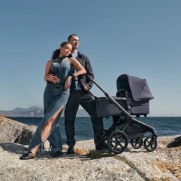 Коляска 2 в 1 Bugaboo Fox 5 Renew цвет Deep indigo шасси Black