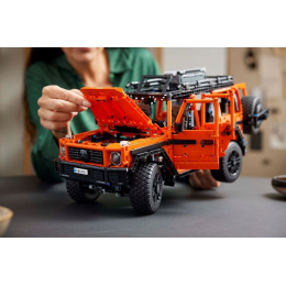 Конструктор Lego 42177 Mercedes-Benz G 500