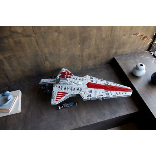 Конструктор Lego 75367 Республиканский ударный крейсер "Venator-Class Republic Attack Cruiser"