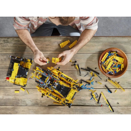 Конструктор Lego 42131 Бульдозер Cat D11