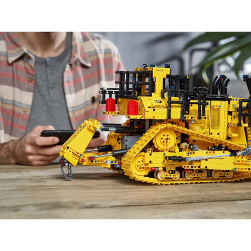 Конструктор Lego 42131 Бульдозер Cat D11