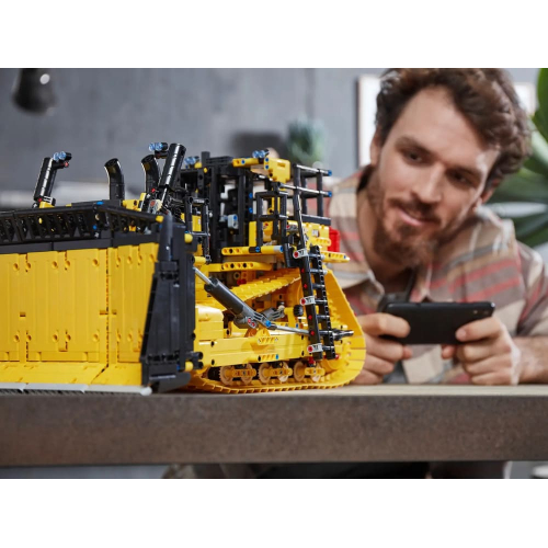 Конструктор Lego 42131 Бульдозер Cat D11