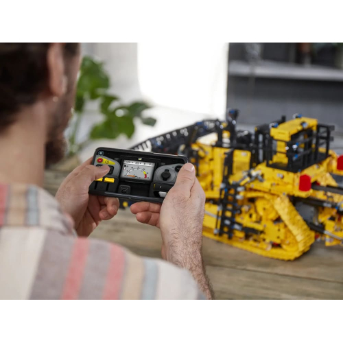 Конструктор Lego 42131 Бульдозер Cat D11