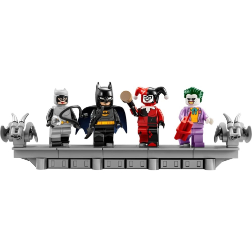 Конструктор LEGO 76271 Бэтмен Панорама Готэм-сити