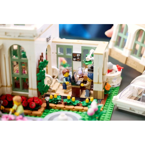 Конструктор LEGO 21353 Ботанический Сад "The Botanical Garden"