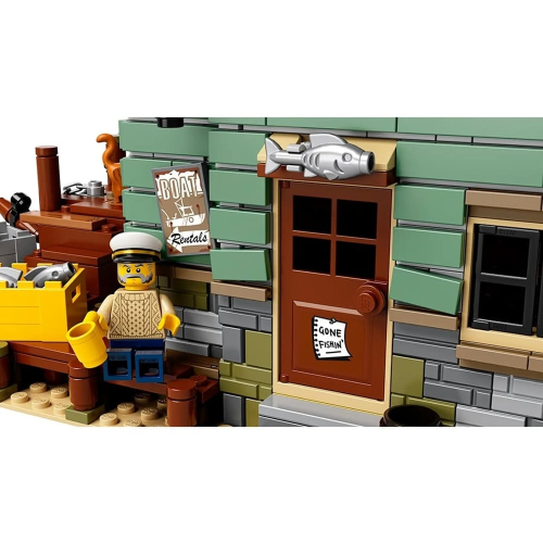 Конструктор LEGO 21310 Старый Рыболовный Магазин
