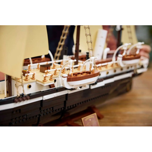 Конструктор LEGO 10335 Корабль Эндьюранс