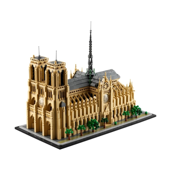 Конструктор LEGO 21061 Нотр-Дам де Пари