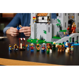 Конструктор LEGO 10305 Замок Львиных Рыцарей