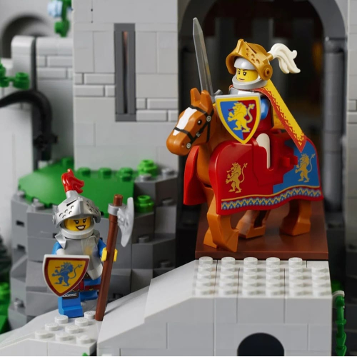 Конструктор LEGO 10305 Замок Львиных Рыцарей