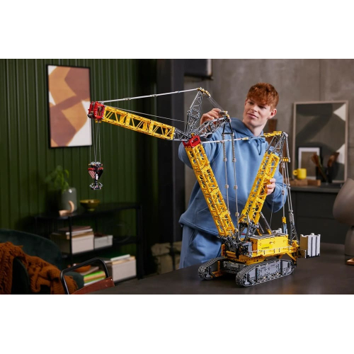 Конструктор LEGO Technic 42146 Гусеничный кран Liebherr LR 13000