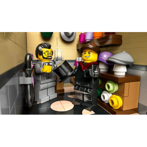 Конструктор Lego Icons 10350 Tudor Corner
