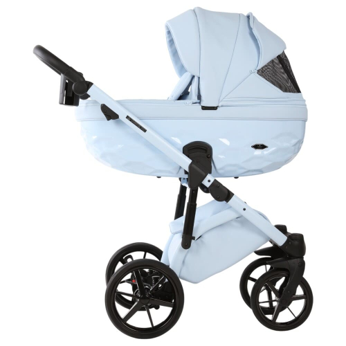 Коляска 3 в 1 Adamex Chantal Pro Natura CN-1-SKY (кожа)