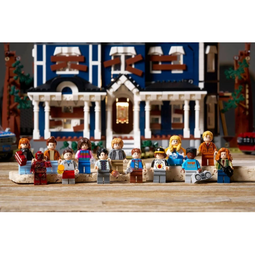 Конструктор LEGO Icons 11370 Очень странные дела: Дом Крил