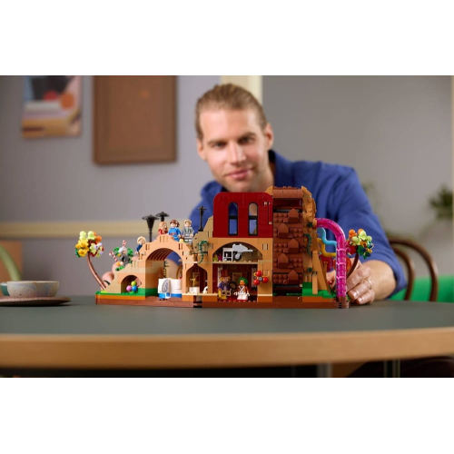 Конструктор LEGO Ideas 21360 Вилли Вонка и шоколадная фабрика