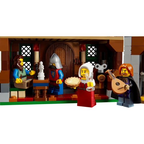 Конструктор LEGO Icons 10332 Средневековая городская площадь