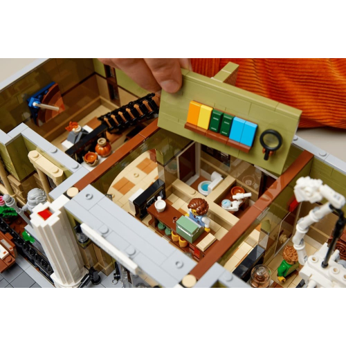 Конструктор LEGO Icons 10326 Музей естественной истории