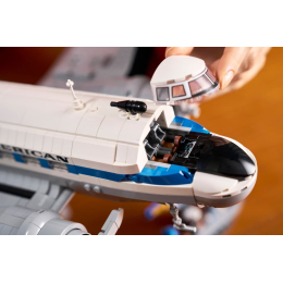 Конструктор LEGO Icons 11378 Авиалайнер Douglas DC-3 PAN AM
