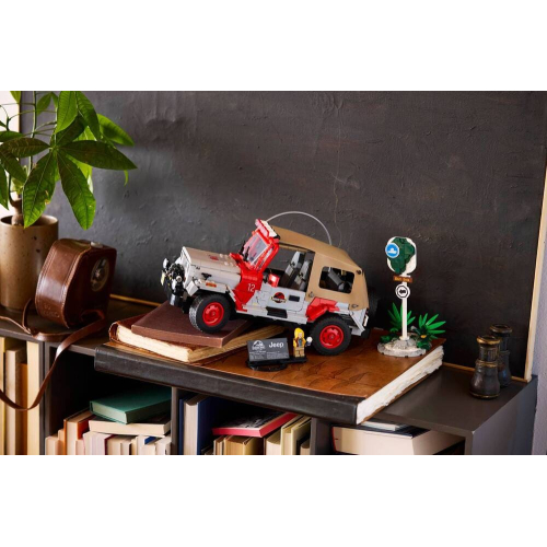 Конструктор LEGO Jurassic World 77984 Jurassic Park Jeep Wrangler