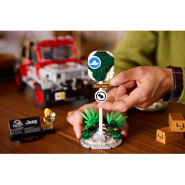 Конструктор LEGO Jurassic World 77984 Jurassic Park Jeep Wrangler