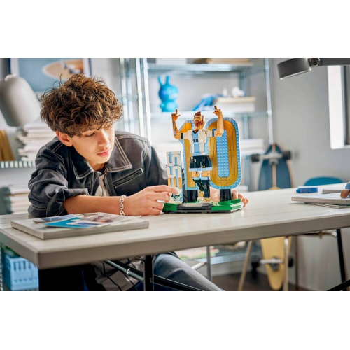 Конструктор LEGO Editions 43015 Лионель Месси – легенда футбола