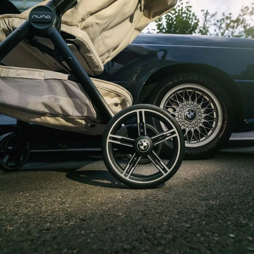 Прогулочная коляска Nuna TRVL LX BMW Collection цвет Mica