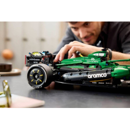 Конструктор LEGO Technic #42240 Voiture Aston Martin Aramco AMR25 F1