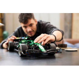 Конструктор LEGO Technic #42240 Voiture Aston Martin Aramco AMR25 F1
