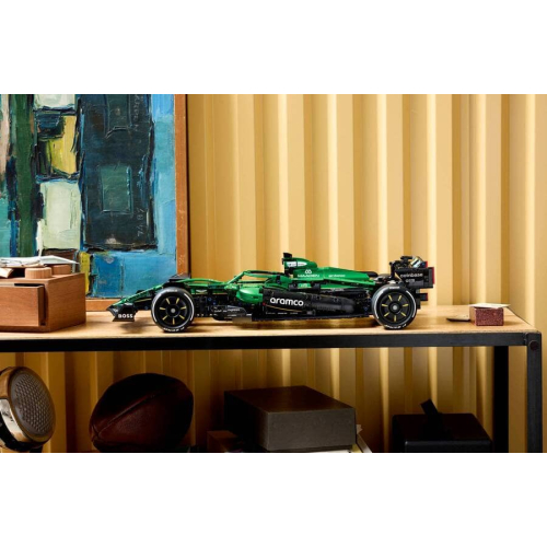 Конструктор LEGO Technic #42240 Voiture Aston Martin Aramco AMR25 F1