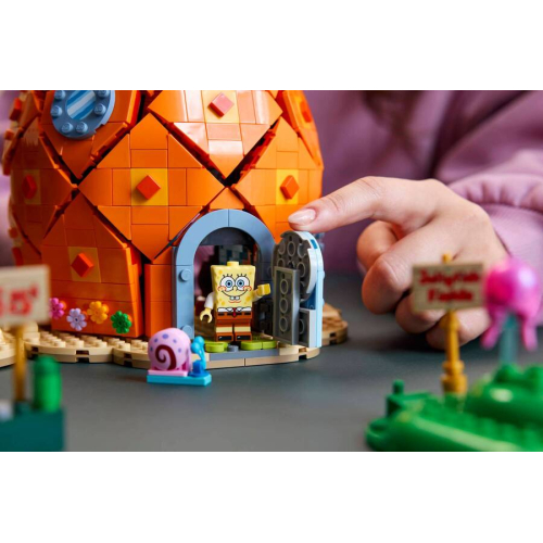 Конструктор Lego Icons #11386 Губка Боб: Квадратные Штаны