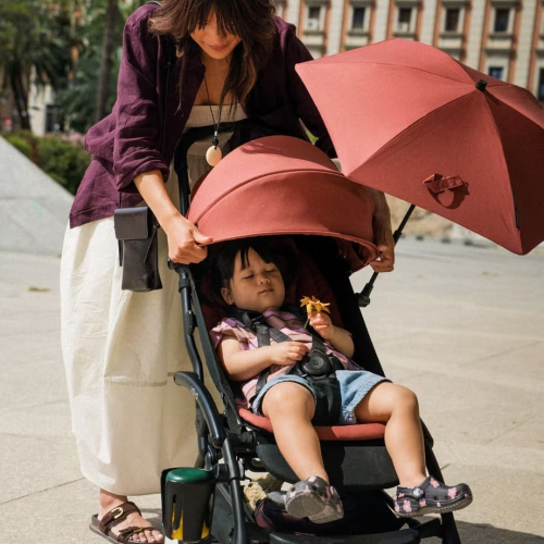Прогулочная коляска Stokke YOYO 5 цвет Berry рама Black